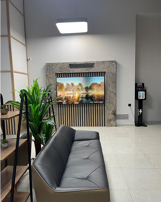 Mega Graft Clinic treatment room